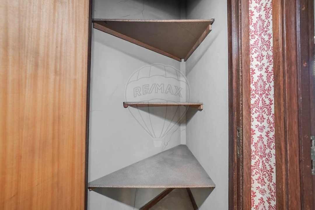 Apartamento T4 para Venda em Lordelo do Ouro e Massarelos Foto 25
