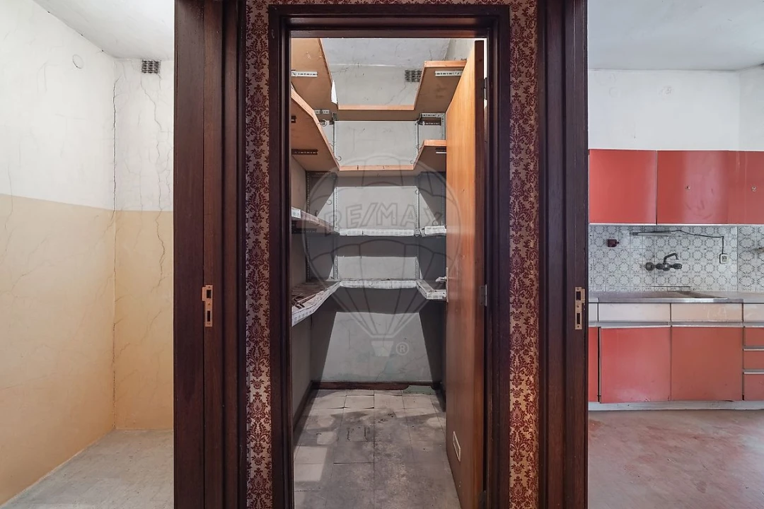 Apartamento T4 para Venda em Lordelo do Ouro e Massarelos Foto 6