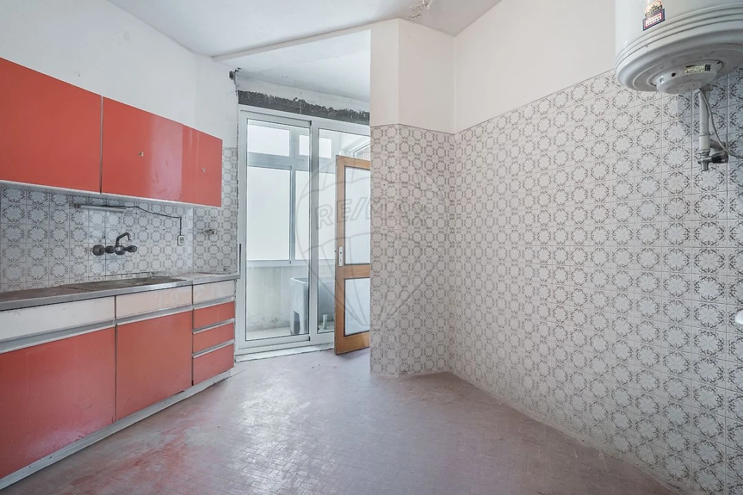 Apartamento T4 para Venda em Lordelo do Ouro e Massarelos Foto 7