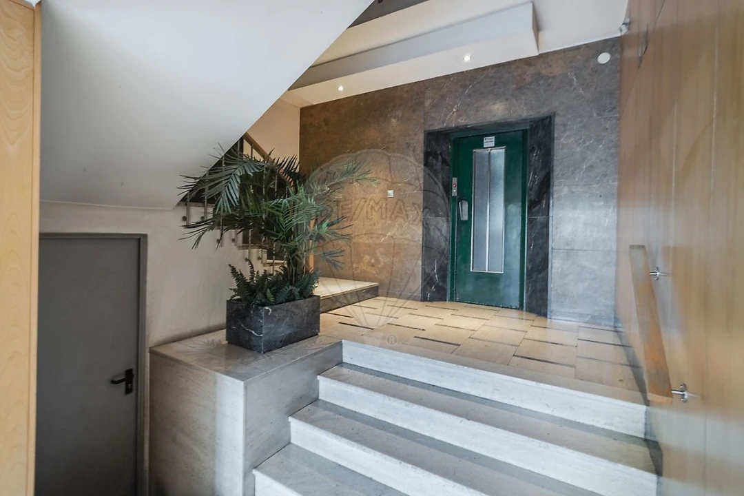 Apartamento T4 para Venda em Lordelo do Ouro e Massarelos Foto 28