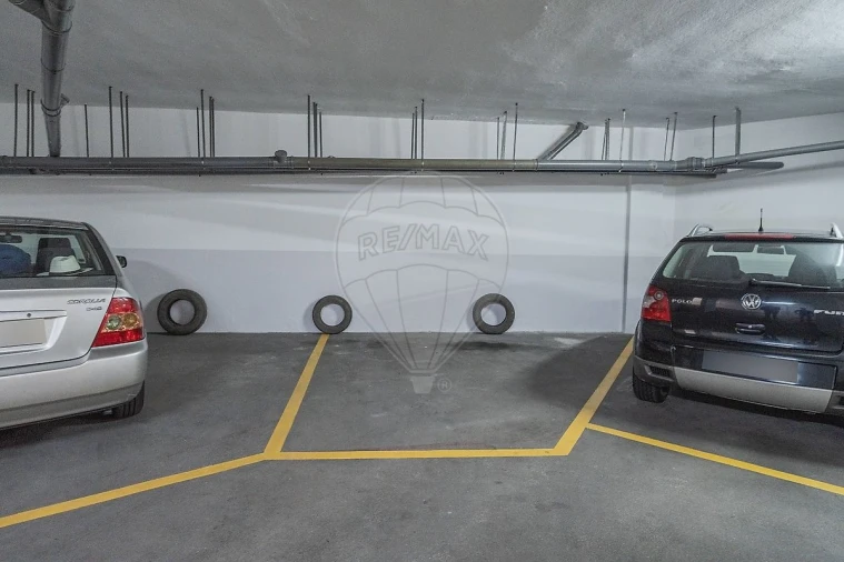 Apartamento T4 para Venda em Lordelo do Ouro e Massarelos Foto 4