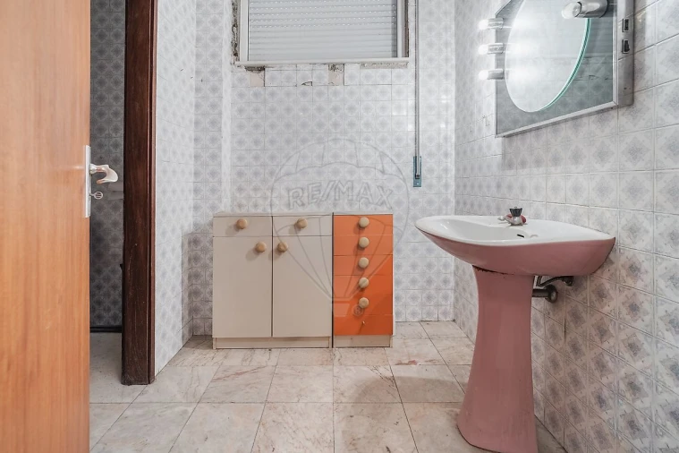 Apartamento T4 para Venda em Lordelo do Ouro e Massarelos Foto 16