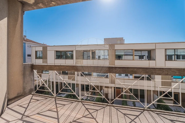 Apartamento T4 para Venda em Lordelo do Ouro e Massarelos Foto 26