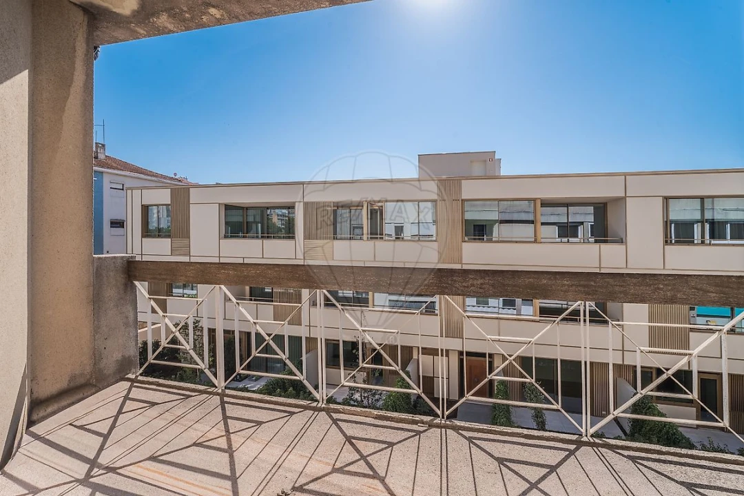 Apartamento T4 para Venda em Lordelo do Ouro e Massarelos Foto 26