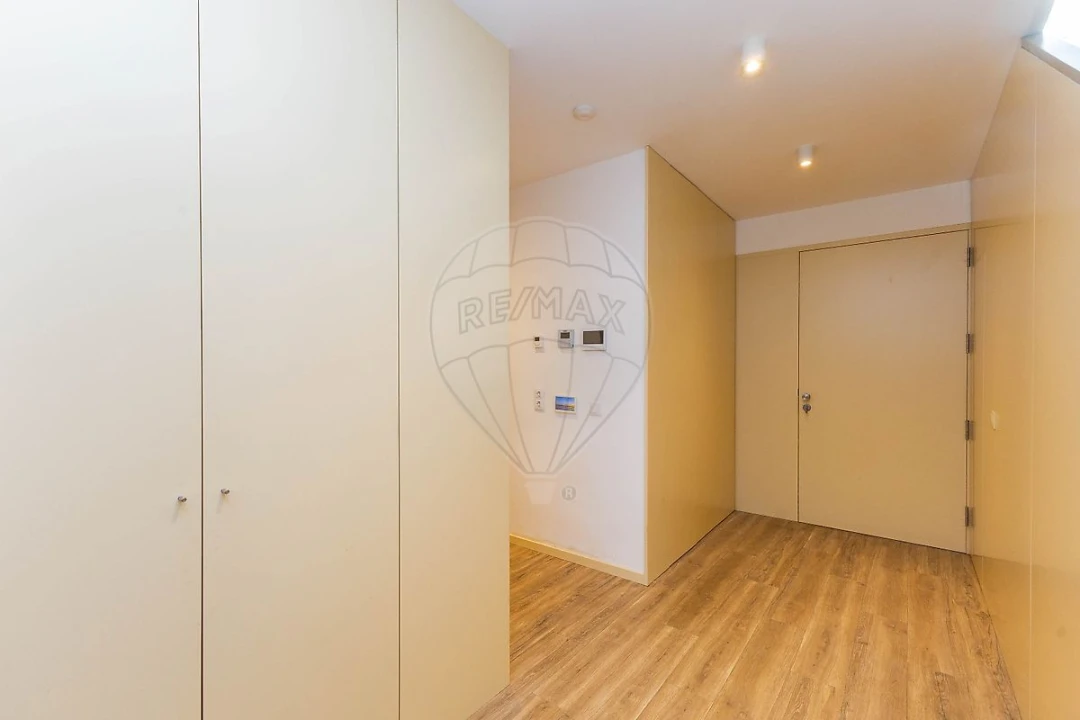 Moradia T4 para Venda em Custóias, Leça do Balio e Guifões Foto 8