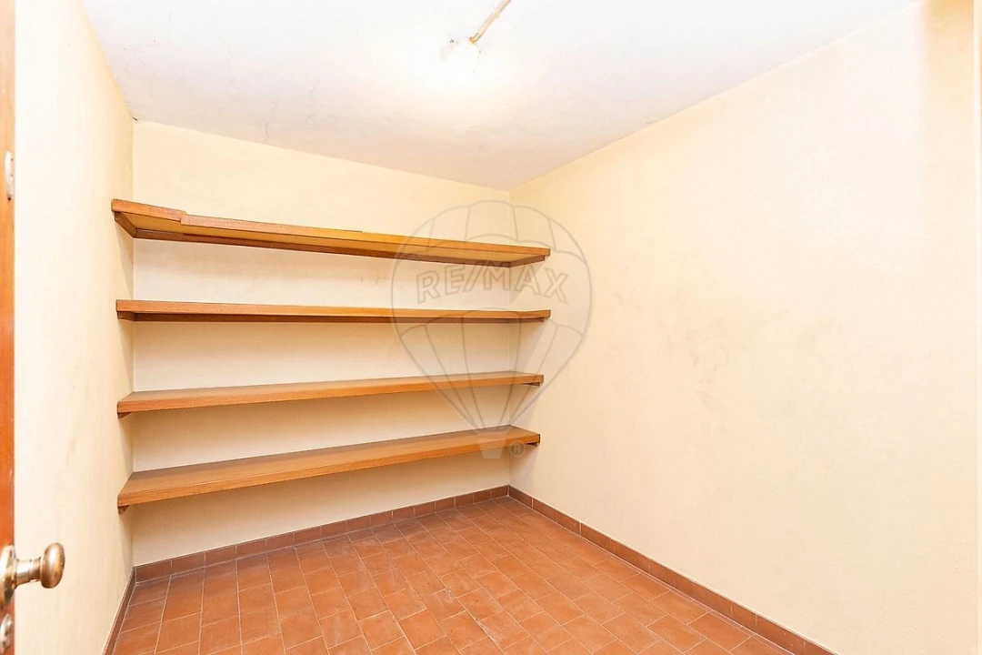 Apartamento T2 para Arrendamento em Paranhos Foto 22