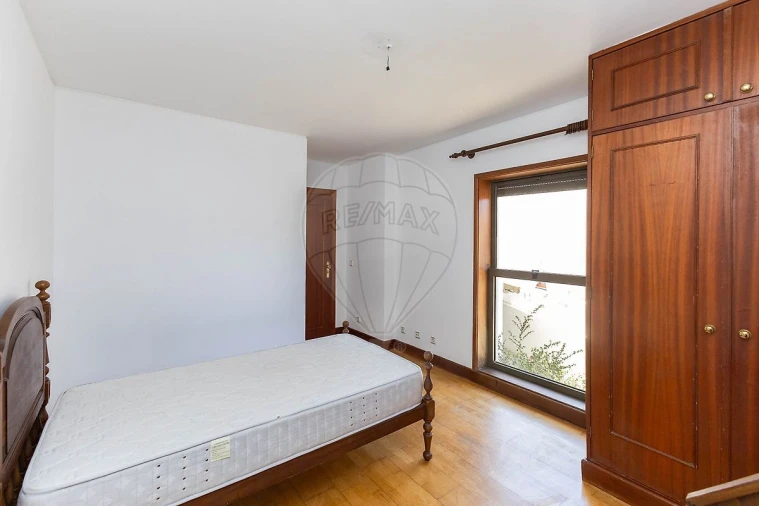 Apartamento T2 para Arrendamento em Paranhos Foto 19
