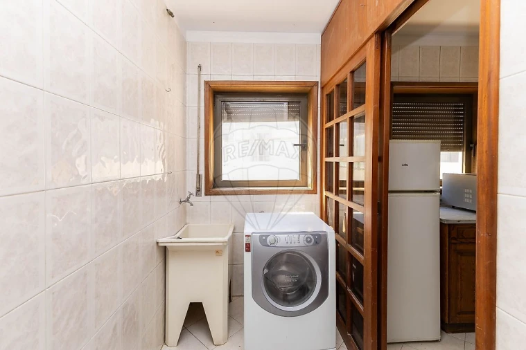 Apartamento T2 para Arrendamento em Paranhos Foto 13