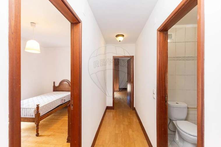 Apartamento T2 para Arrendamento em Paranhos Foto 8