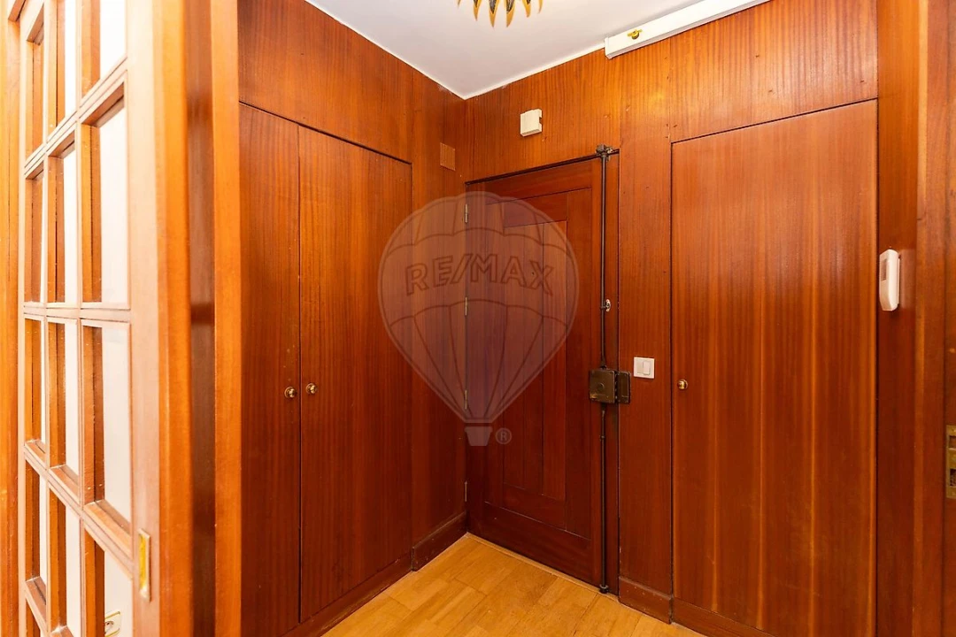 Apartamento T2 para Arrendamento em Paranhos Foto 5