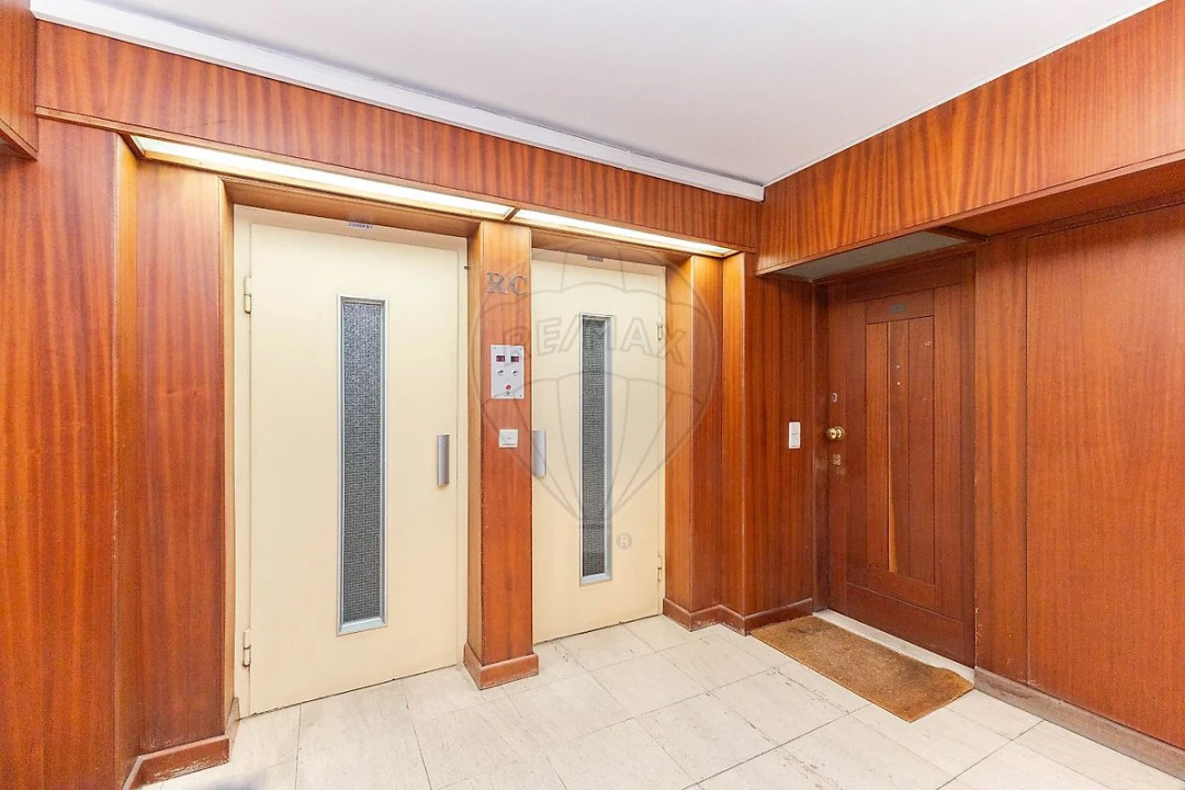 Apartamento T2 para Arrendamento em Paranhos Foto 4