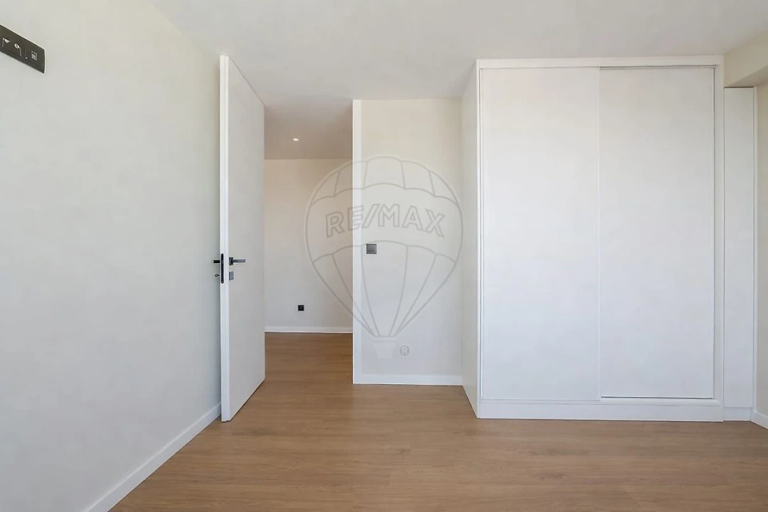 Apartamento T1 para Venda em Paranhos Foto 35