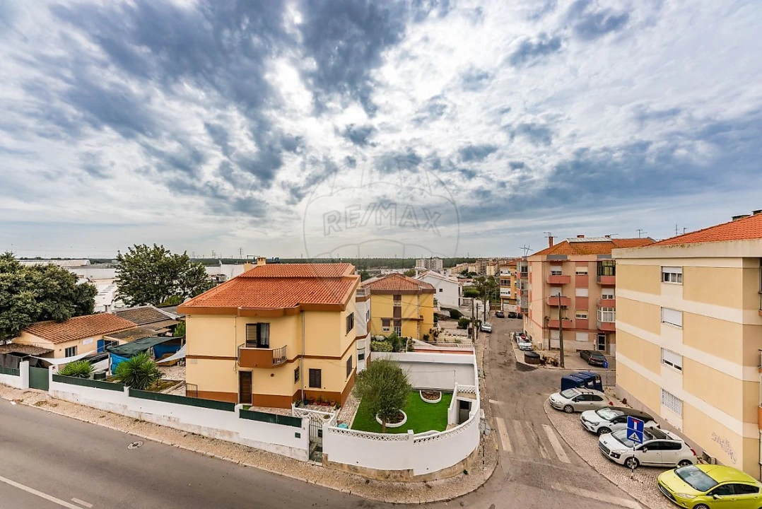 Apartamento T3 para Venda em Seixal, Arrentela e Aldeia de Paio Pires Foto 39