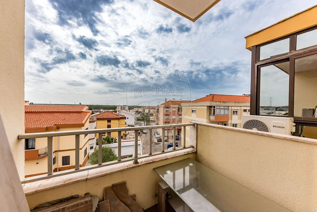 Apartamento T3 para Venda em Seixal, Arrentela e Aldeia de Paio Pires Foto 35