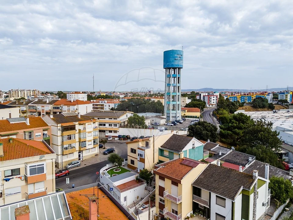 Apartamento T3 para Venda em Seixal, Arrentela e Aldeia de Paio Pires Foto 1