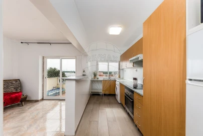 Apartamento T3 para Venda em Seixal, Arrentela e Aldeia de Paio Pires