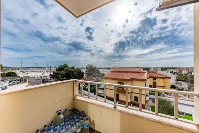 Apartamento T3 para Venda em Seixal, Arrentela e Aldeia de Paio Pires