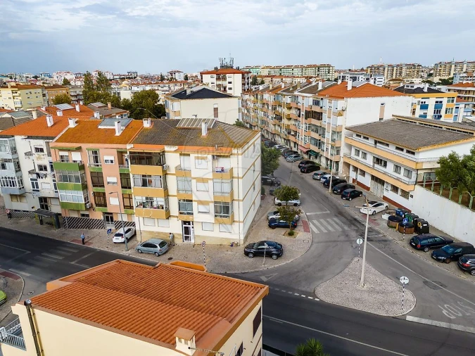 Apartamento T3 para Venda em Seixal, Arrentela e Aldeia de Paio Pires Foto 2