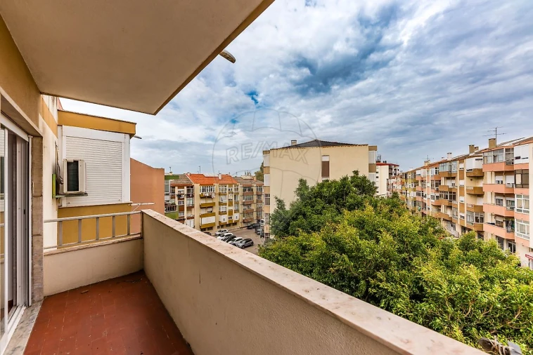 Apartamento T3 para Venda em Seixal, Arrentela e Aldeia de Paio Pires Foto 26