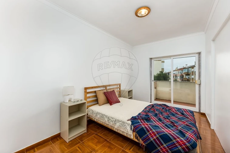 Apartamento T3 para Venda em Seixal, Arrentela e Aldeia de Paio Pires Foto 11
