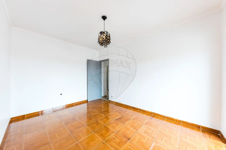Apartamento T3 para Venda em Seixal, Arrentela e Aldeia de Paio Pires Foto 38