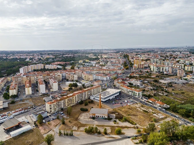Apartamento T3 para Venda em Seixal, Arrentela e Aldeia de Paio Pires Foto 2