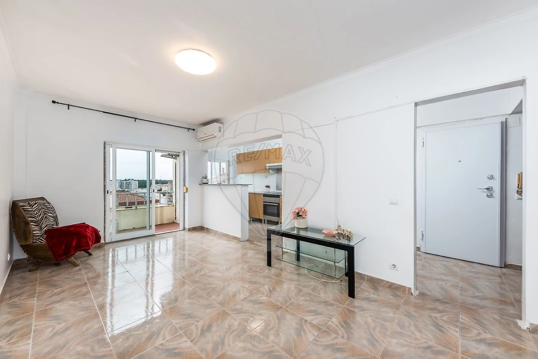 Apartamento T3 para Venda em Seixal, Arrentela e Aldeia de Paio Pires Foto 7
