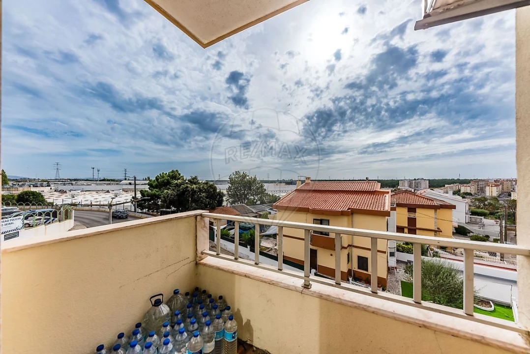 Apartamento T3 para Venda em Seixal, Arrentela e Aldeia de Paio Pires Foto 34