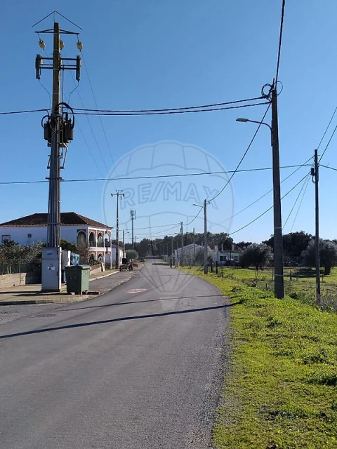Moradia T3 para Venda em Vale de Santiago