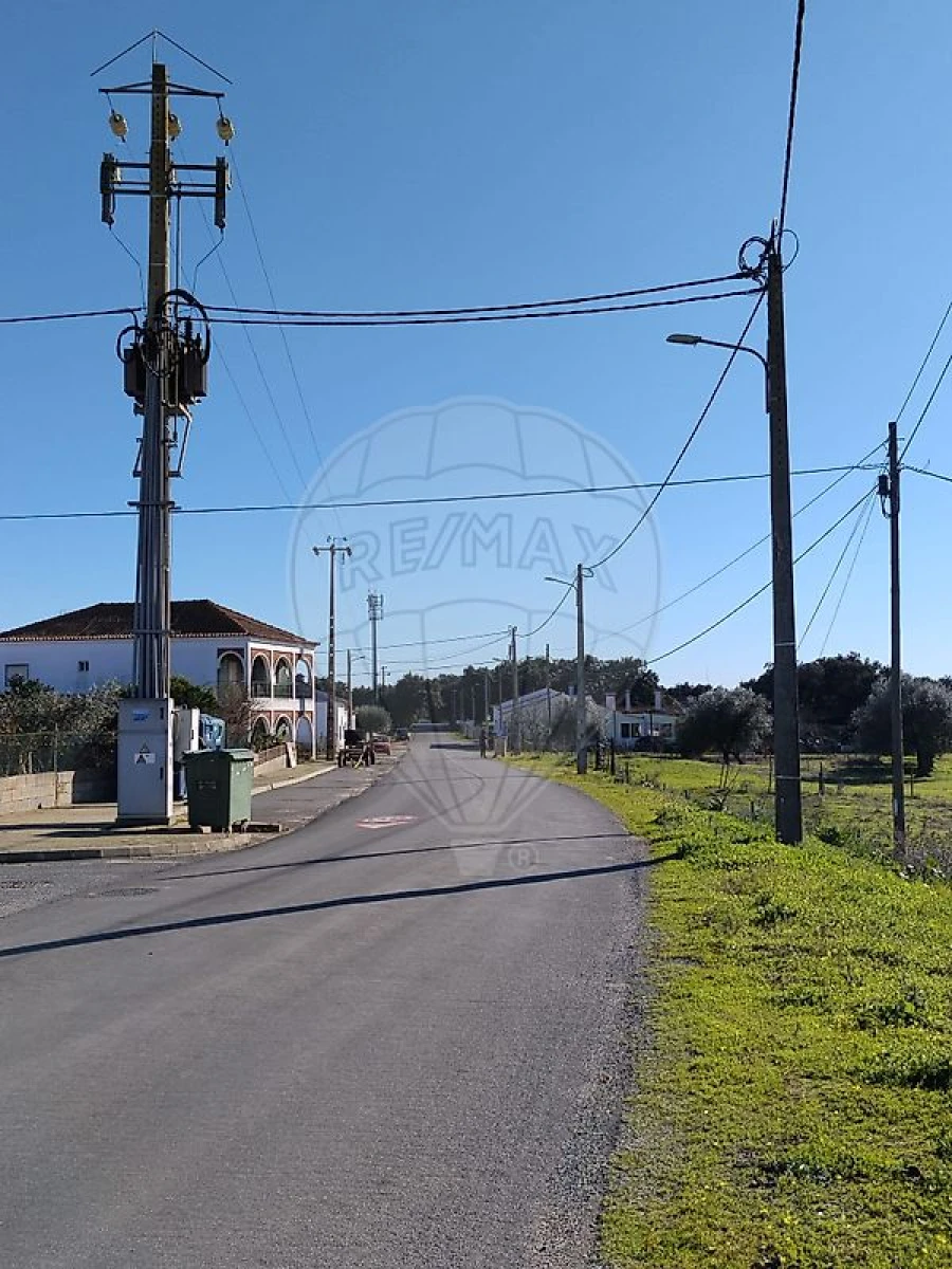 Moradia T3 para Venda em Vale de Santiago Foto 25