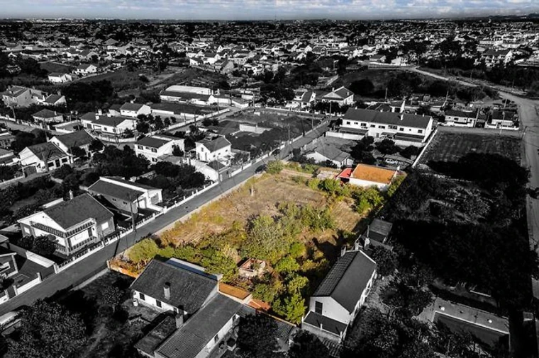 Terreno para Venda em Fernao Ferro Foto 2