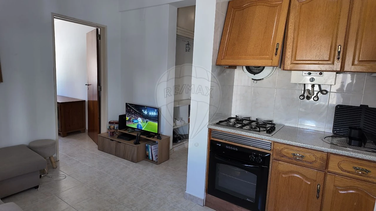 Apartamento T1 para Venda em Corroios Foto 11