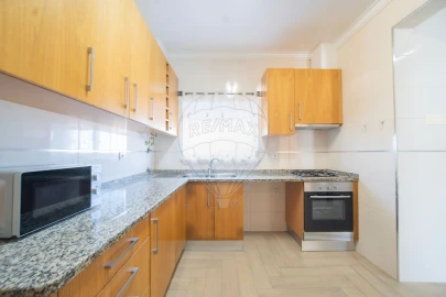 Moradia T3 para Venda em Abrigada e Cabanas de Torres