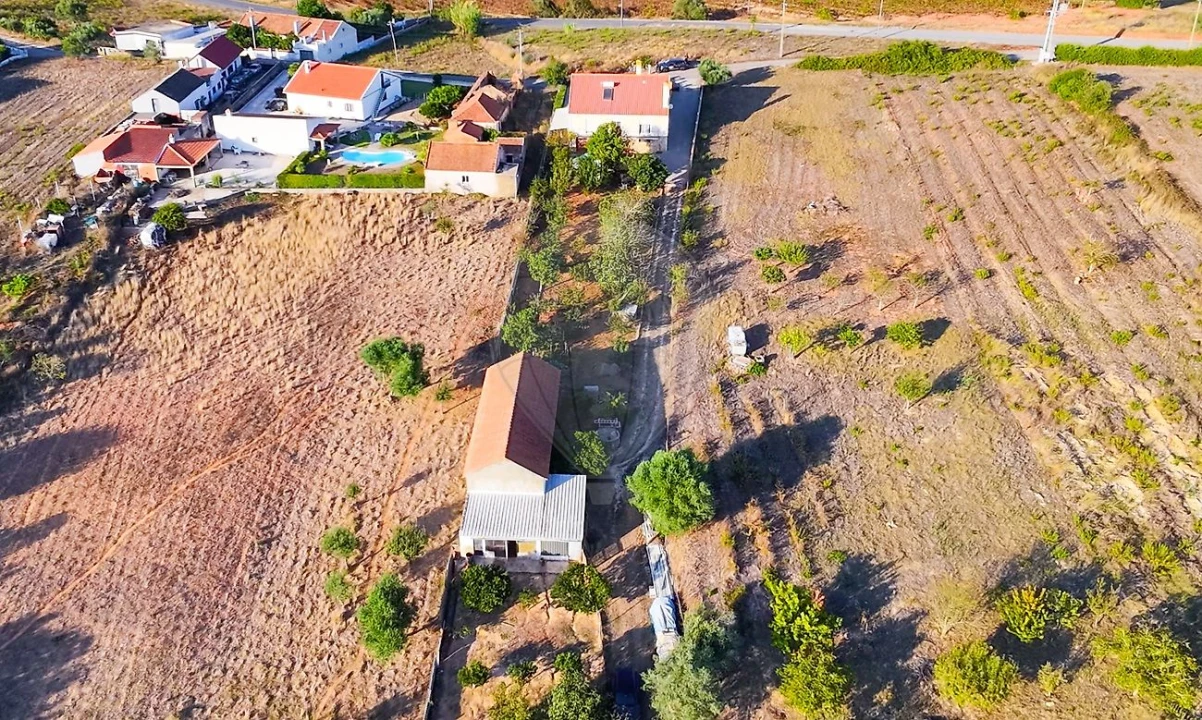 Moradia T3 para Venda em Abrigada e Cabanas de Torres Foto 1