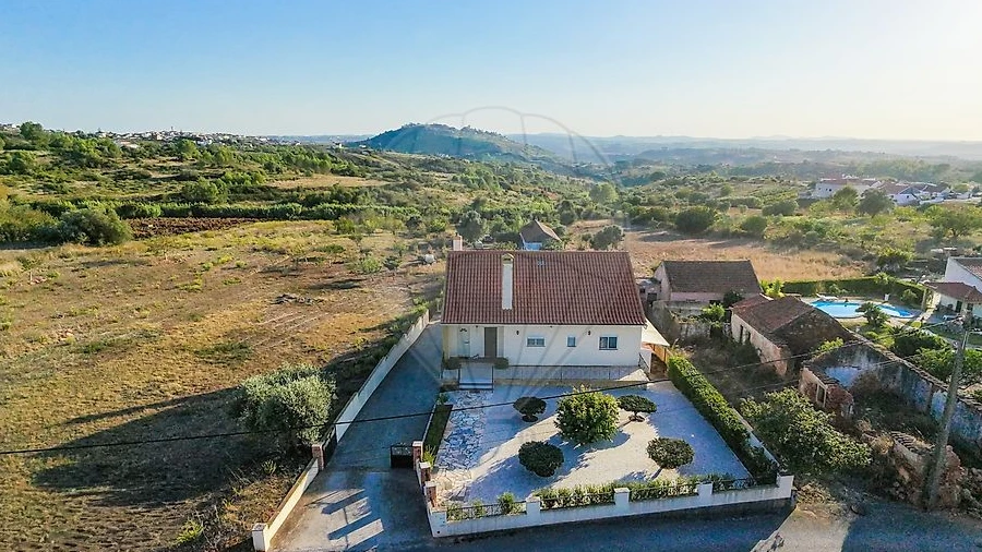 Moradia T3 para Venda em Abrigada e Cabanas de Torres