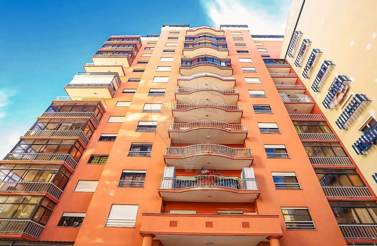 Apartamento T3 para Venda em Algueirão-Mem Martins Foto 15