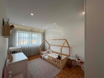 Apartamento T3 para Venda em Santa Maria da Feira, Travanca, Sanfins e Espargo