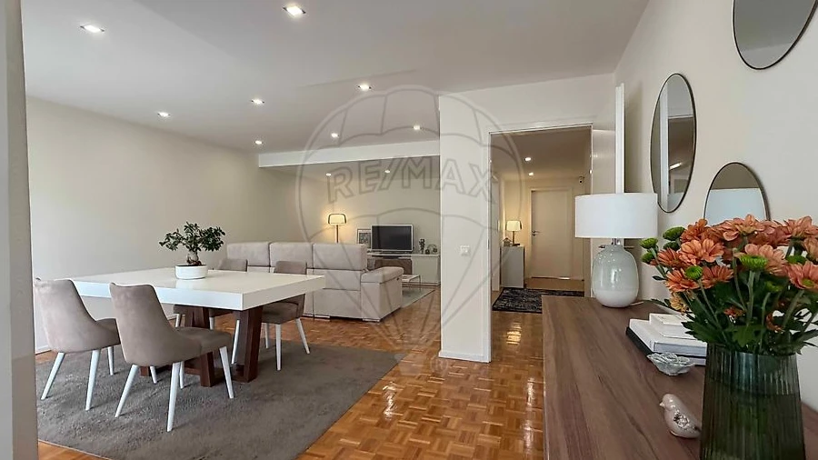Apartamento T3 para Venda em Santa Maria da Feira, Travanca, Sanfins e Espargo