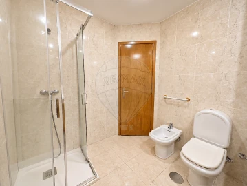 Apartamento T2 para Venda em Arcozelo