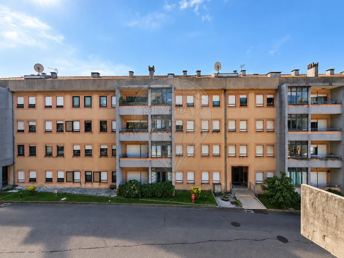 Apartamento T2 para Venda em Arcozelo Foto 13