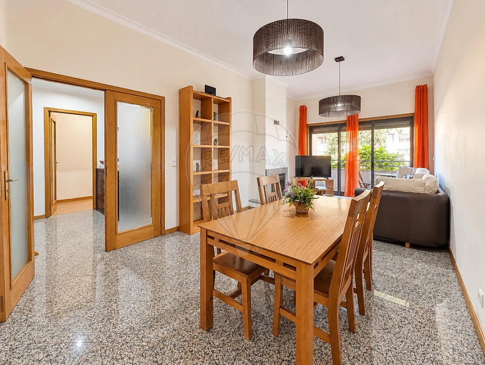 Apartamento T2 para Venda em Arcozelo Foto 29