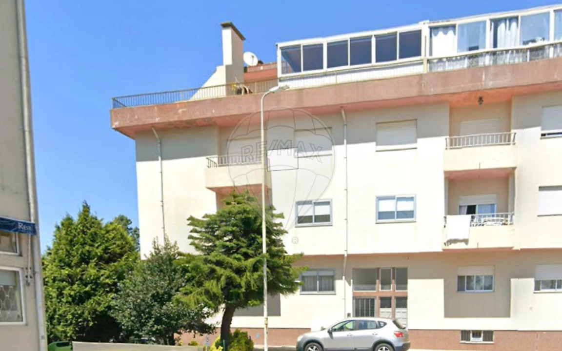 Apartamento T2 para Venda em Serzedo e Perosinho Foto 2