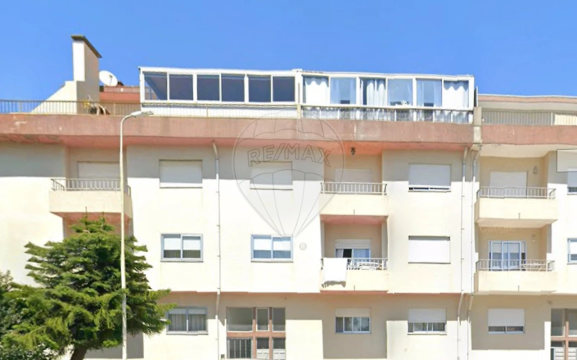 Apartamento T2 para Venda em Serzedo e Perosinho Foto 3