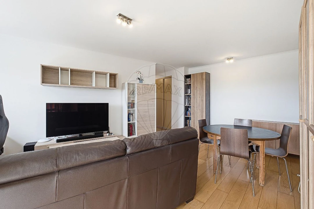 Apartamento T2 para Venda em Penha de França Foto 2