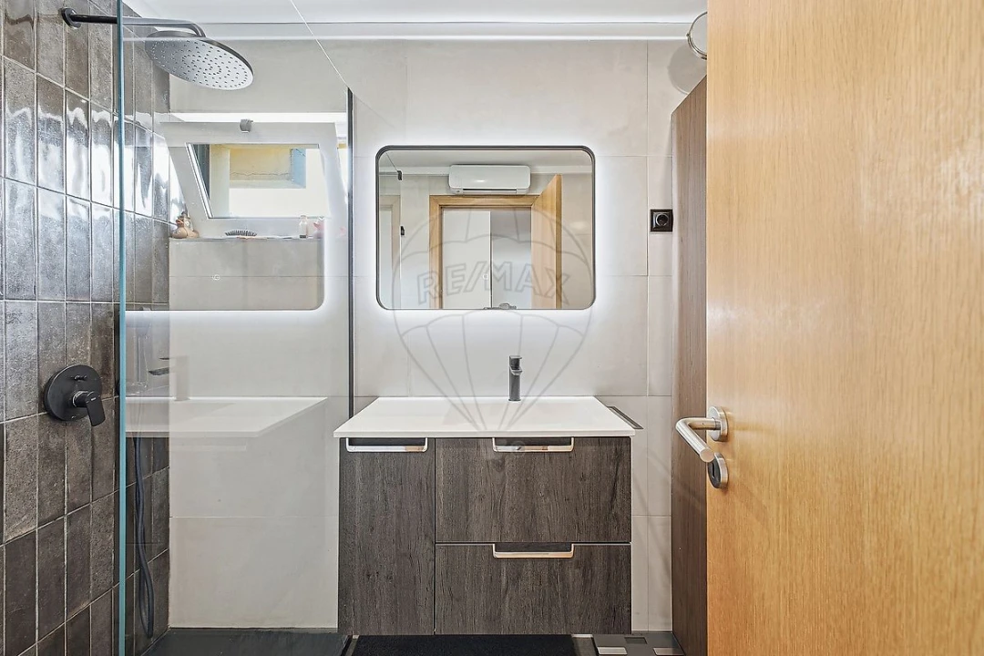 Apartamento T2 para Venda em Penha de França Foto 18