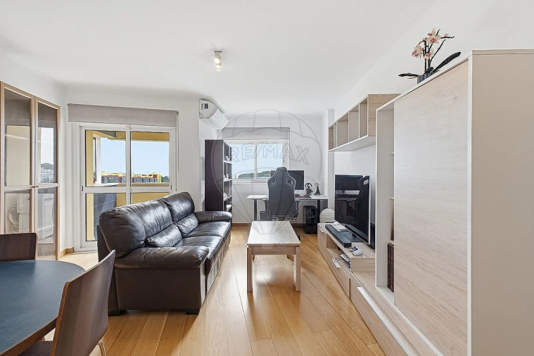 Apartamento T2 para Venda em Penha de França Foto 5