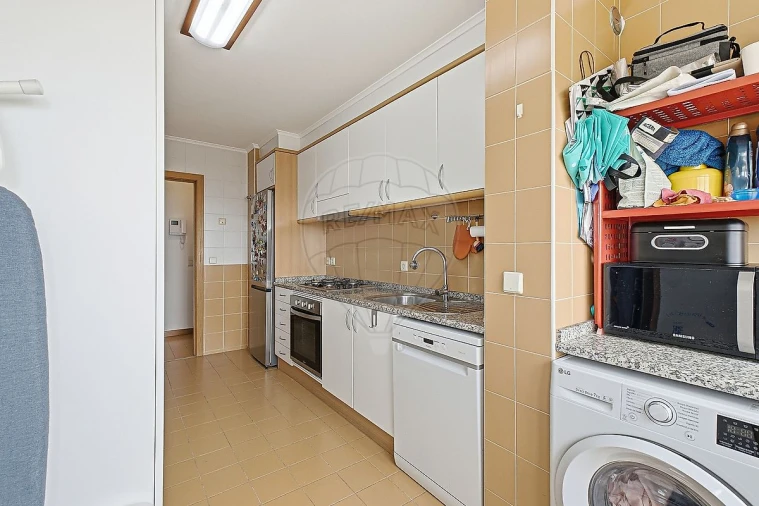 Apartamento T2 para Venda em Penha de França Foto 11