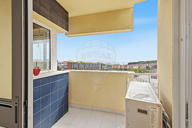 Apartamento T2 para Venda em Penha de França Foto 13