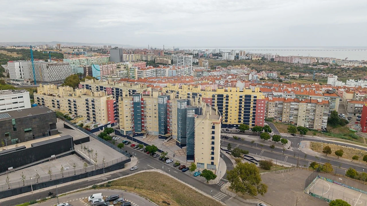 Apartamento T2 para Venda em Penha de França Foto 29