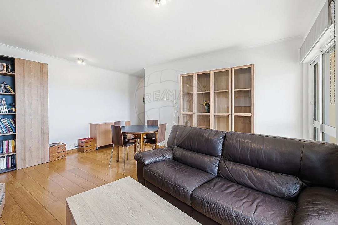 Apartamento T2 para Venda em Penha de França Foto 4
